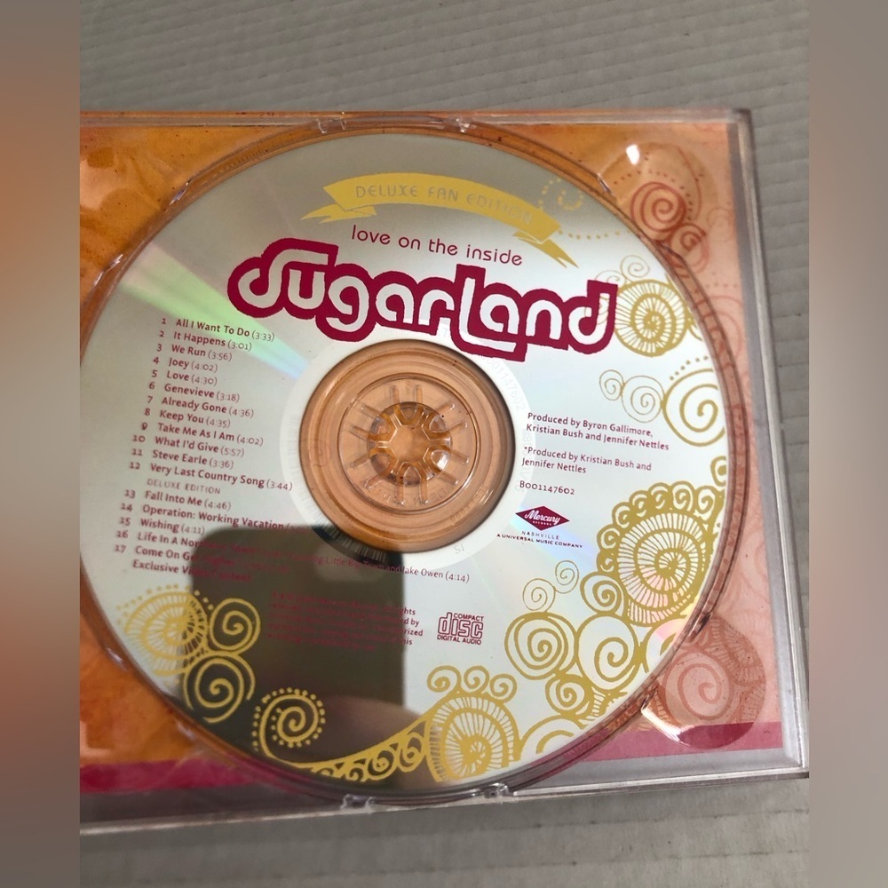 Sugarland Deluxe Fan Edition CD - Picture 3 of 6